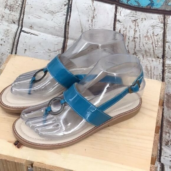 Elephantito Size 2 Youth Girls Blue Thong Sling Back Buckle Faux Leather Sandals - Picture 2 of 10